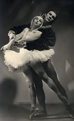 Клаус Салин и Л. Нифонтова «Лебединое озеро» 1945 год