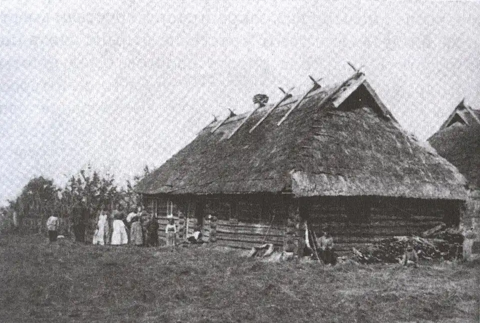 Курная изба в деревне Пески (Лужицы). 1911 год