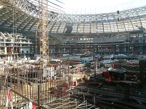 Монтаж трибун стадиона, август 2015 года