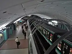 Зал линии 14