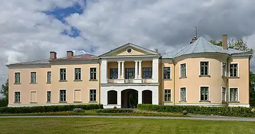 Главное здание мызы