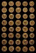 Образцы золотых монет с изображениями правивших римских императоров и членов их семей