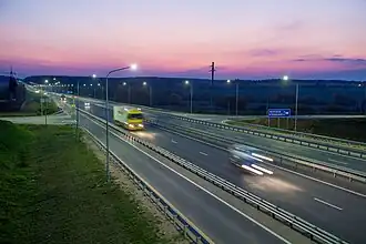 М3 к северу от деревни.