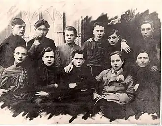 Члены литературного объединения «Маладняк» (Павлюк Трус стоит третий слева). 1924—1925