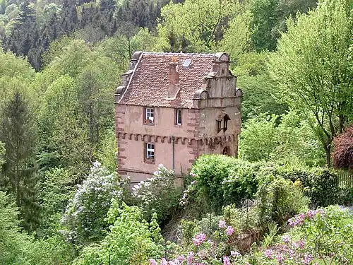 Старое здание