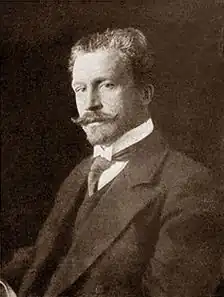 Фотография А. В. Маковскогов журнале «Искры», 1913 год.