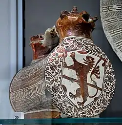 Акваманил. Между 1520 и 1550. Фаянс, медный люстр. Валенсия, Испания. Музей Виктории и Альберта, Лондон