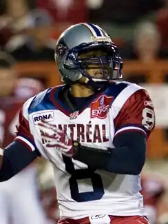 Маркус Брейди из «Алуэт де Монреаль» в матче против «Калгари Стампидерс» в Канадской футбольной лиге 27 октября 2007 года. «Алуэт» выиграли матч — 33:32