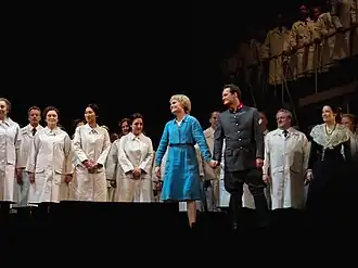 Рассел Браун (Валентин) и Марина Поплавская (Маргарита), «Фауст», Метрополитен Опера, 2011 год