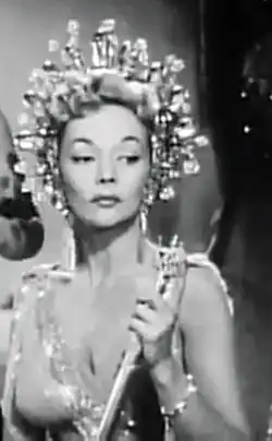 Мари Бланчард в фильме «Эбботт и Костелло отправляются на Марс» (1953)