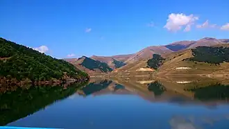 Мармарикское водохранилище по состоянию на август 2012 года, заполнено 25 % от общего объёма.