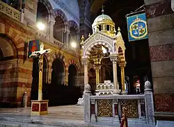 Киворий в неовизантийском стиле собора Сент-Мари-Мажор в Марселе. Архитектор Л. Водуайе. 1860-е гг.