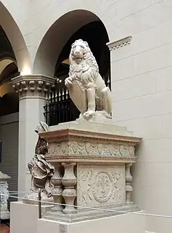 Гипсовый слепок скульптуры в Музее изобразительных искусств имени А. С. Пушкина в Москве