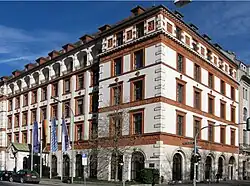 Офисное здание на Макс-Йозеф-Штрассе в Мюнхене. 1911–1912