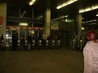 Внутри южного вестибюля,2006 год.