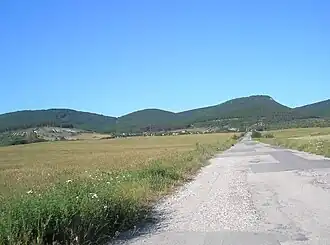 Вид на Аюлу-Кая с запада с дороги на Мелехово