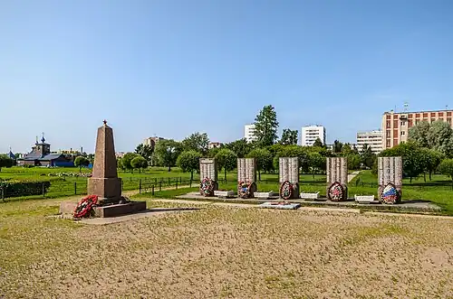 Братская могила около кинотеатра «Рубеж»