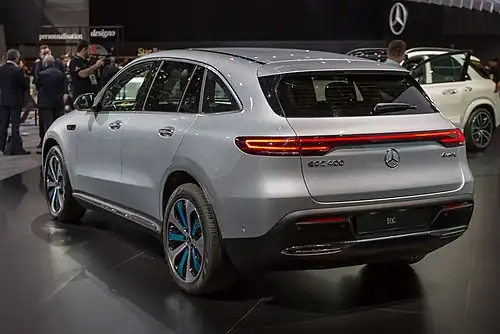 EQC400 Sport 4MATIC в Париже