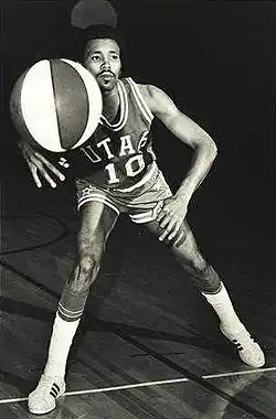 Джексон в игре за «Юта Старз»