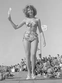 Актриса Мими Кок в бикини, 1951 год