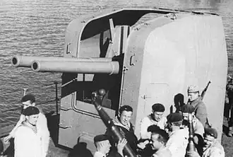 100-мм/47 корабельная универсальная установка пушек Mod. 1928 на крейсере «Красный Кавказ»