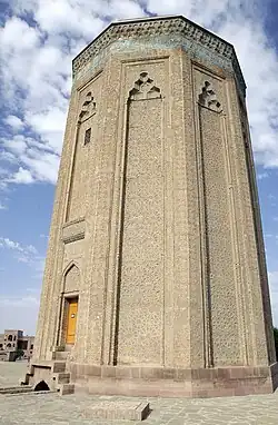 Мавзолей Момине хатун, 1186