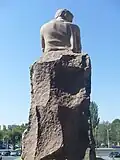 Скульптура Шаумяна. Вид сзади