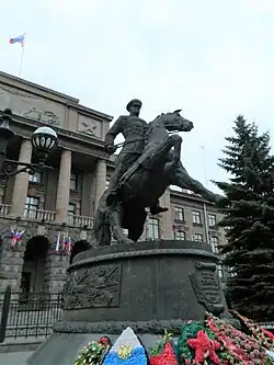 У штаба ЦВО в Екатеринбурге