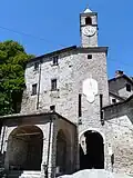 La torre dell'orologio e della casa del boia
