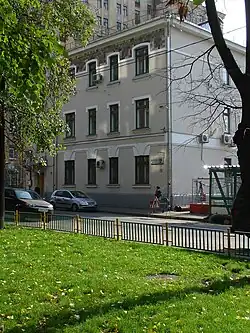 Доходный дом В. В. Назаревского  (№ 49А по проспекту Мира), вид из Капельского переулка