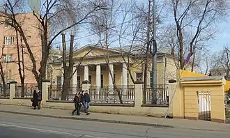 Вид с улицы Остоженка