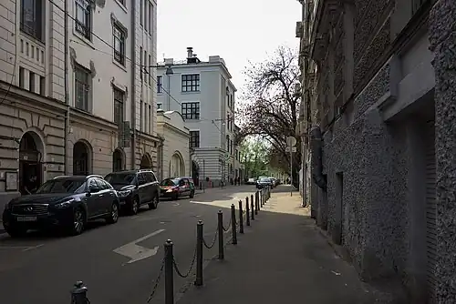 Вид к западу от угла главного дома