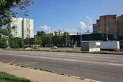 Восточная оконечность улицы. Старый универсам (дом 20)