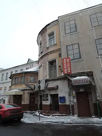 Здание усадьбы с торца