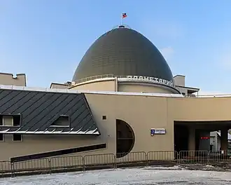 Главное здание в январе 2016 года