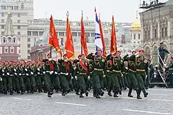 Навершия боевых знамён СССР, проносимых на параде на Красной площади в 2019 году.