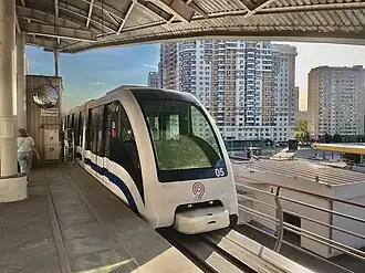 Поезд Московского монорельса на станции "Улица Милашенкова"