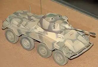 Миниатюрная модель Sd.Kfz. 234/2 Puma в танковом музее в Мунстере