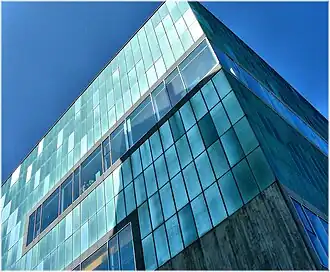 Фасад здания музея в городе Ла-Корунья