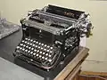 Пишущая машинка
