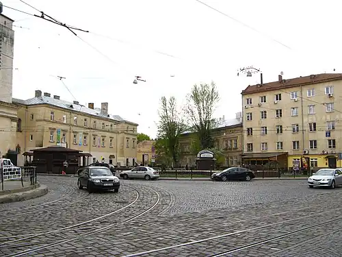 Вид на площадь с севера