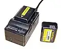 Зарядное устройство для заряжания 7,2 В литий-ионной аккумуляторной батареи видеокамеры