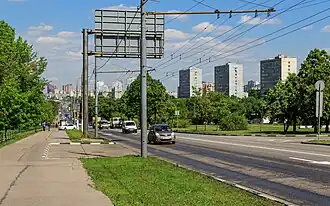 Проспект в районе Нагатино-Садовники, вид в центр города