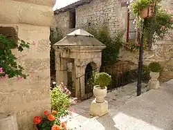 Фонтан Сен-Жан