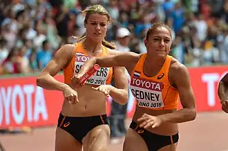 Наоми Седней (справа) на чемпионате мира 2015 года