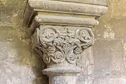 Лиственная капитель собора в  Наумбурге. Начало XIII века