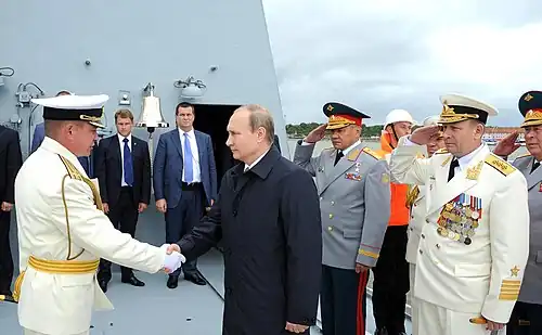 С президентом РФ В. Путиным и министром обороны С. Шойгу на Дне ВМФ в Балтийске.26 июля 2015 г.