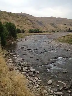 Нишбашсай в июле, в низовьях