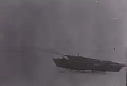 Каяк и нарты на фоне айсберга. Земля Франца-Иосифа, август 1895