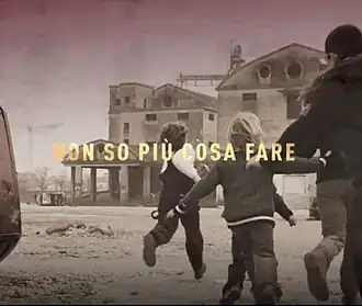Обложка сингла Адриано Челентано «Non so più cosa fare» (2011)